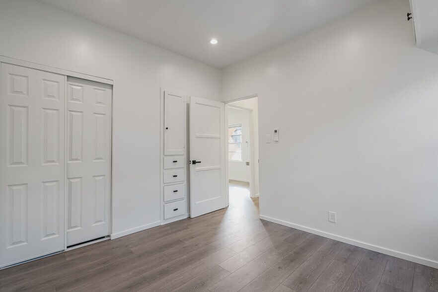 More Photos Of 1226 S Dunsmuir Ave, Los Angeles Multifamily For Sale