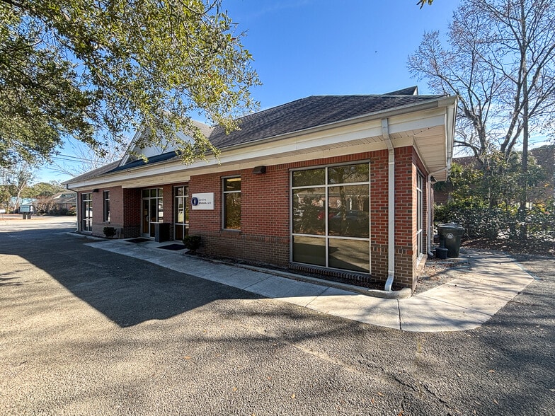 More Photos Of 1321 Ashley River Rd, Charleston Office For Lease
