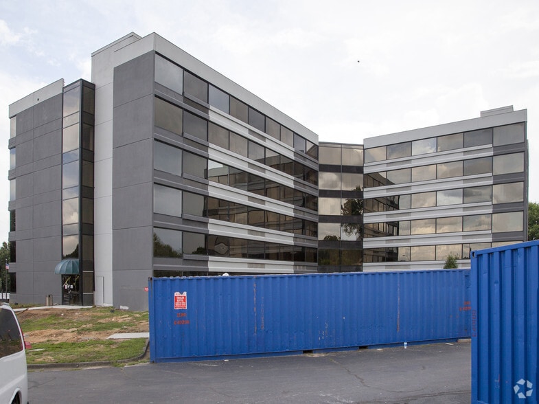 More Photos Of 5790 University Pky, Winston-Salem Hotel For Sale