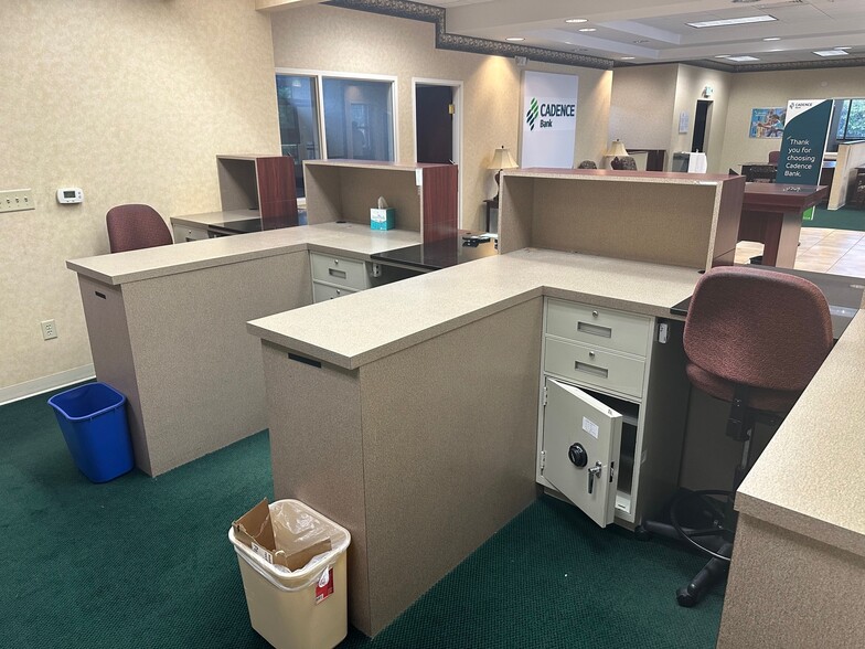 More Photos Of 2440 Sunset Point Rd, Clearwater Medical For Lease