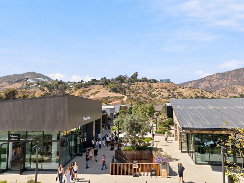 More Photos Of 23465 Civic Center Way, Malibu Unknown For Lease