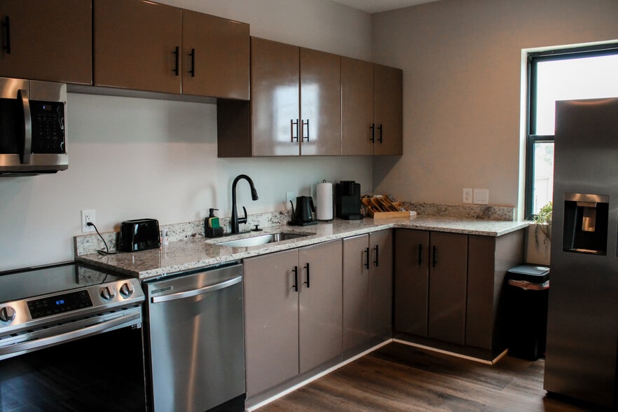 More Photos Of 1807 Logan Ave, Knoxville Multifamily For Sale