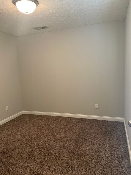 More Photos Of 415 Upper Stone Ave, Bowling Green Apartments For Sale