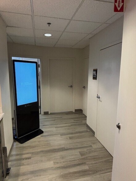 More Photos Of 8119 Isabella Ln, Brentwood Medical For Lease