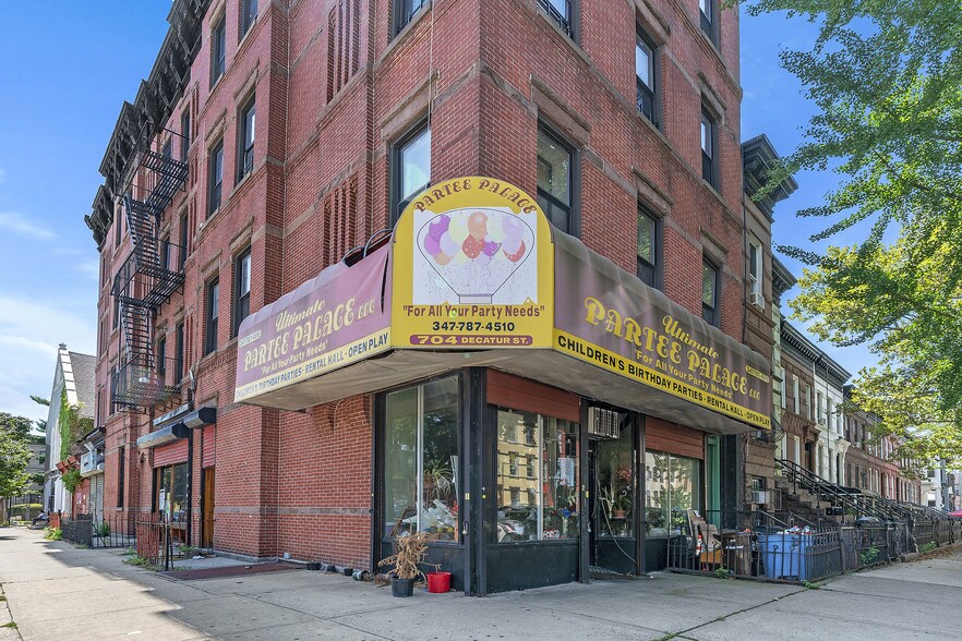 More Photos Of 704 Decatur St, Brooklyn Apartments For Lease