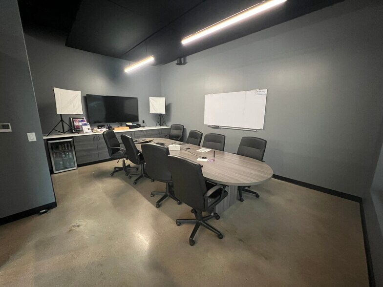 More Photos Of 201 S Main St, Bentonville Office For Lease