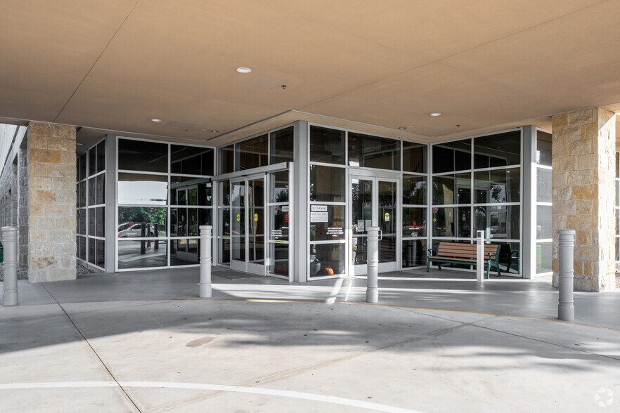 More Photos Of 3201 S Austin Ave, Georgetown Medical For Lease