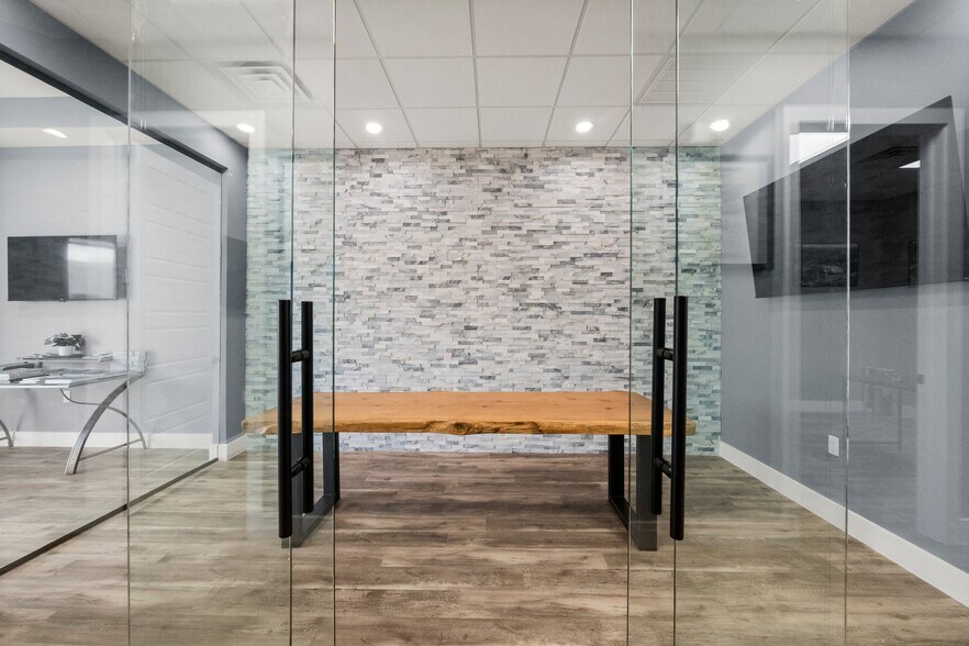 More Photos Of 28809 Hardin Store Rd, Magnolia Office For Lease