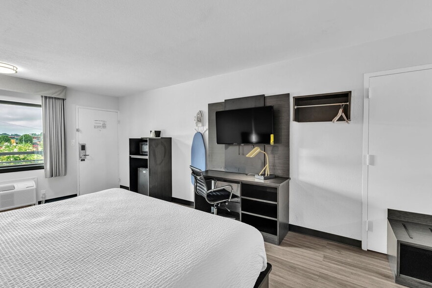 More Photos Of 962 Riverview Rd, Rock Hill Hotel For Sale