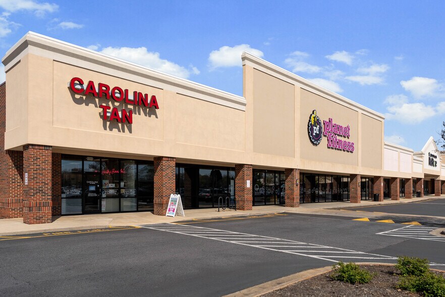 More Photos Of 1837 E Broad St, Statesville Unknown For Lease