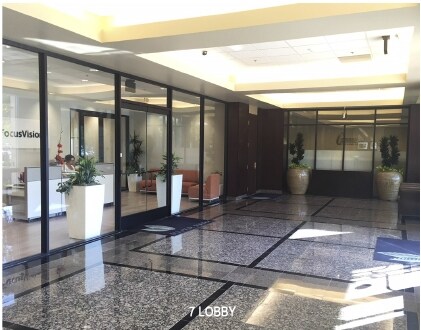 More Photos Of 5-9 River Park Pl, Fresno Office For Lease