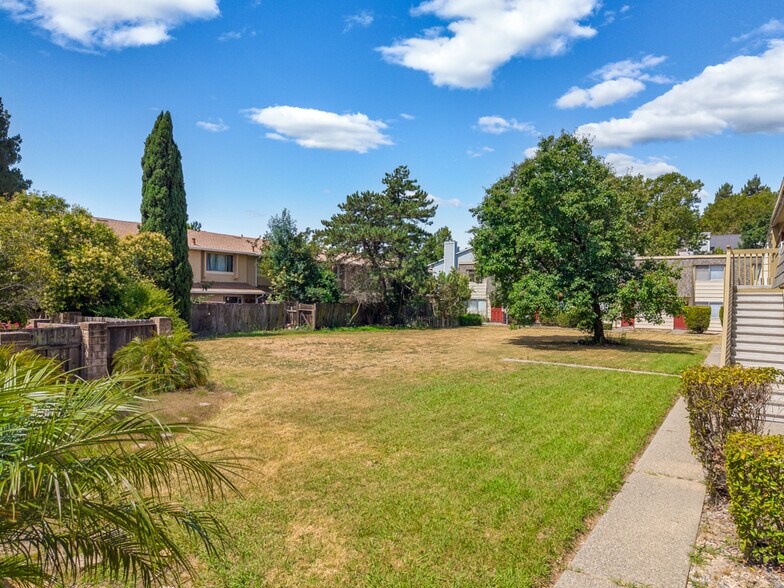 More Photos Of 1955 Grande Cir, Fairfield Apartments For Sale