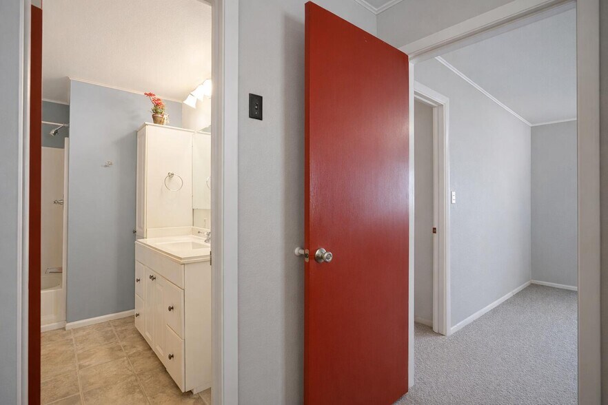 More Photos Of 125 E 5th St, Walsenburg Office For Sale