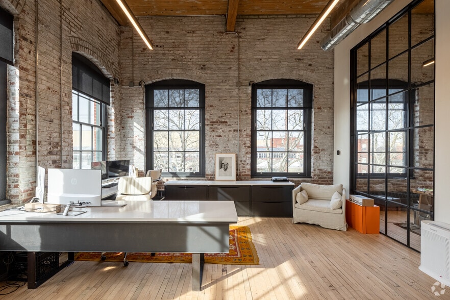 More Photos Of 1 N Johnston Ave, Hamilton Loft Creative Space For Lease