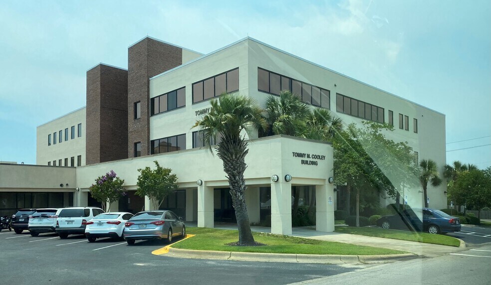 More Photos Of 615 N Bonita Ave, Panama City Medical For Lease