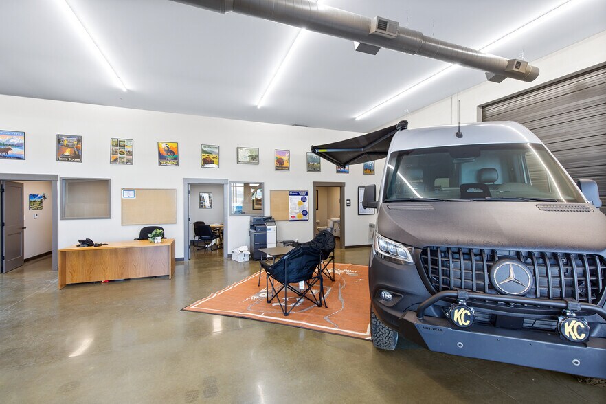 More Photos Of 22 Rorke rd, Etna General Retail For Sale