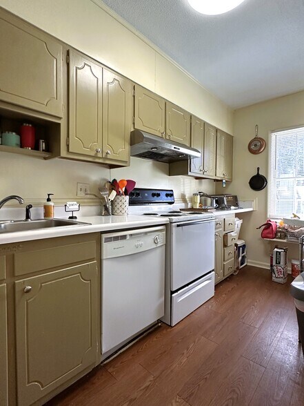 More Photos Of 350 S Pope St, Athens Multifamily For Sale