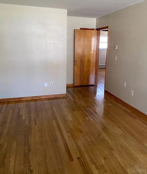 More Photos Of 405 N Main St, Georgetown Apartments For Sale