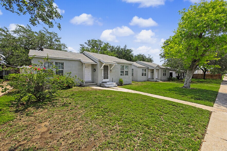 More Photos Of 800 S Texas Blvd, Weslaco Apartments For Sale