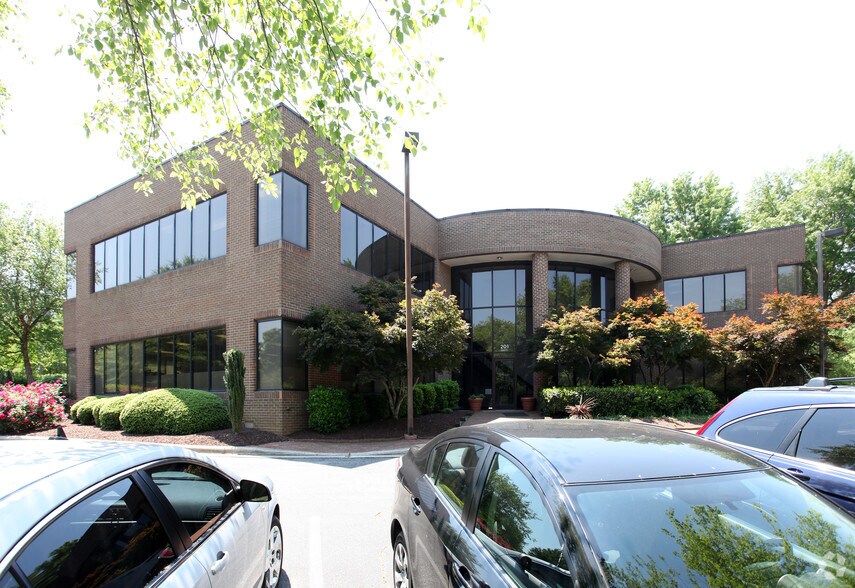 More Photos Of 201 Commonwealth Ct, Cary Office Residential For Lease