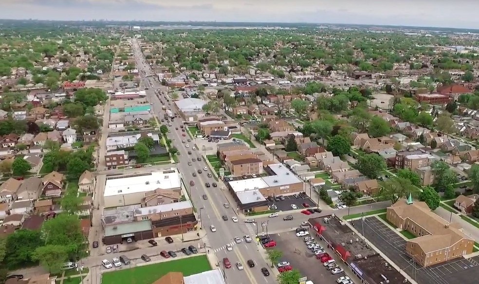 More Photos Of 7355 W Archer Ave, Summit Storefront Retail Office For Sale