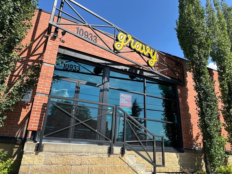 More Photos Of 10930 119 St NW, Edmonton General Retail For Lease