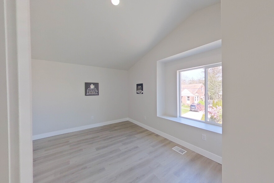More Photos Of 695 Livernois St, Ferndale Apartments For Sale