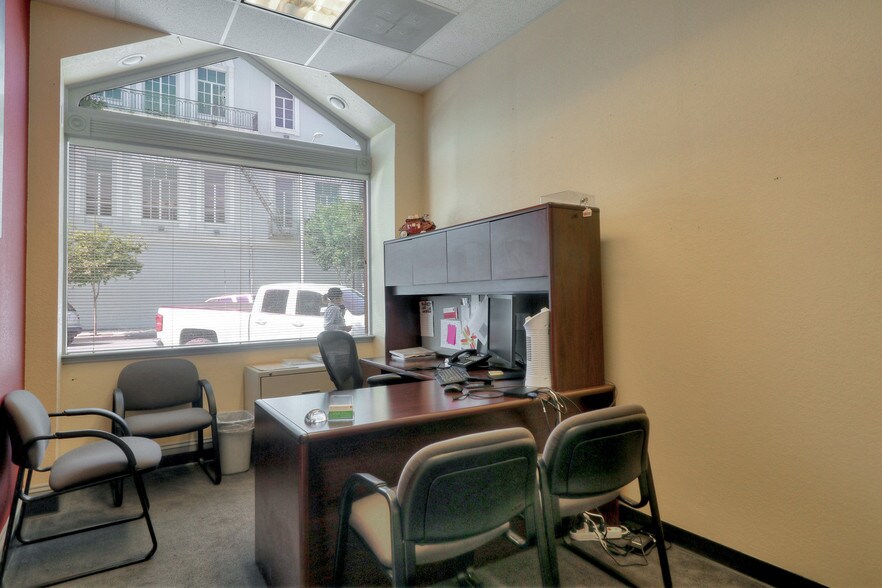 More Photos Of 449-455 San Benito St, Hollister Storefront Retail Office For Lease