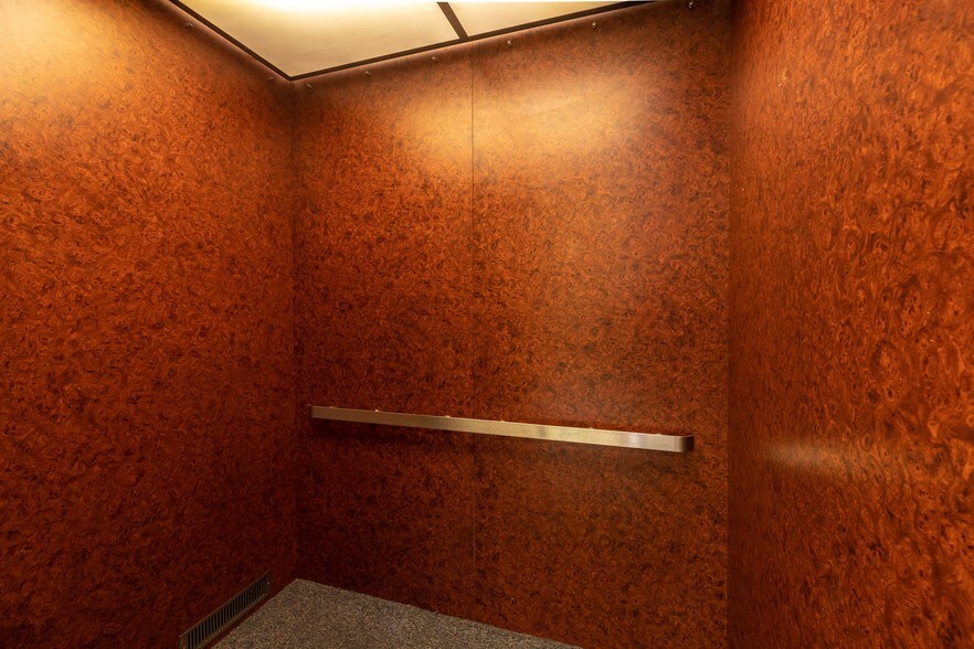 More Photos Of 8774 Perimeter Park Blvd, Jacksonville Medical For Sale