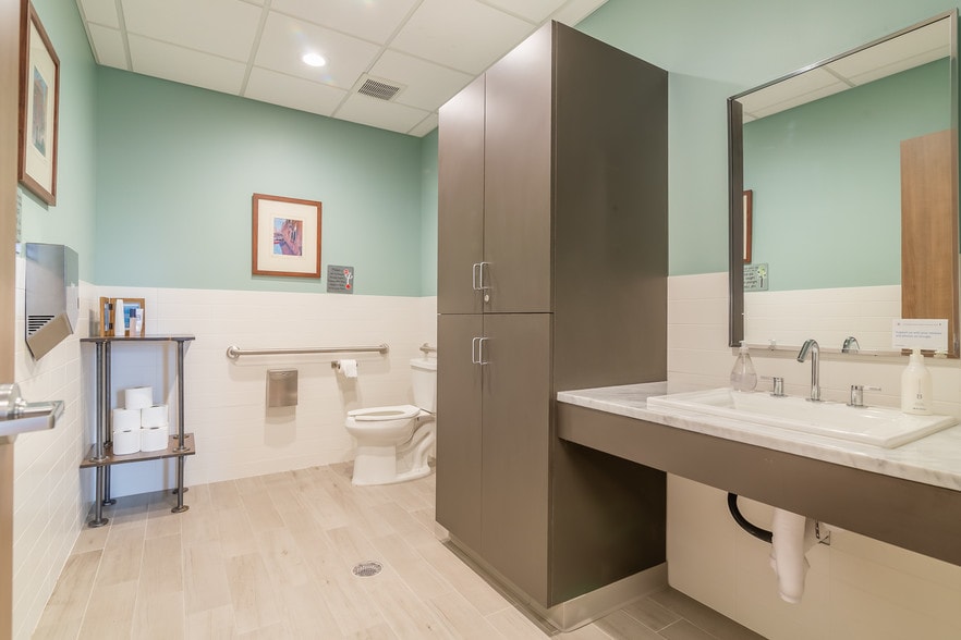 More Photos Of 26400 Kuykendahl Rd, Spring Storefront Retail Office For Sale