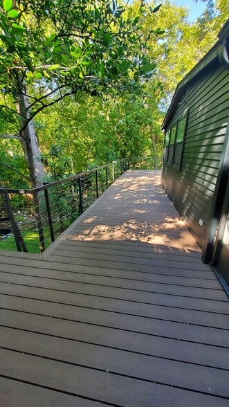 More Photos Of 1405 E 38th 1/2 St, Austin Office For Lease