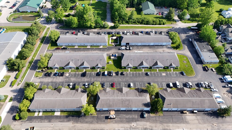 More Photos Of 10-106 Village Pointe Dr, Powell Flex For Lease