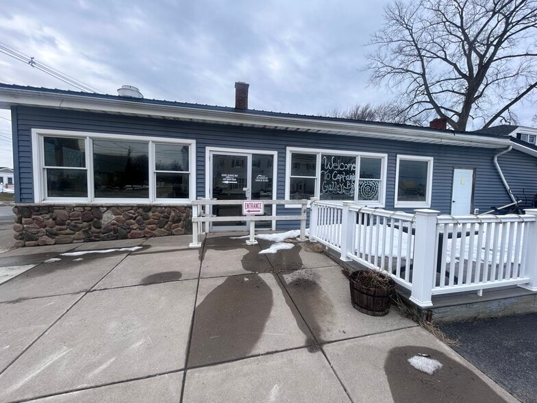 More Photos Of 5885 Main, Olcott Restaurant For Sale