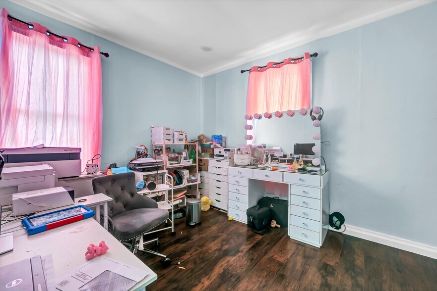 More Photos Of 914-920 Old Nepperhan Ave, Yonkers Storefront For Sale