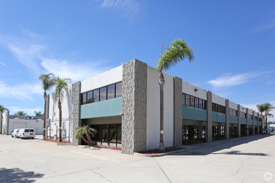 More Photos Of 1008-1028 N Tustin Ave, Anaheim Unknown For Lease