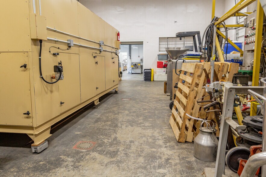 More Photos Of 1487 Main Street, Oxford Industrial For Sale