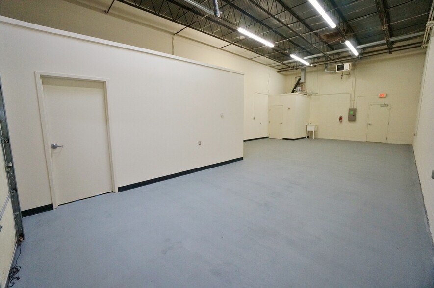 More Photos Of 1100-1146 Taft St, Rockville Warehouse For Lease