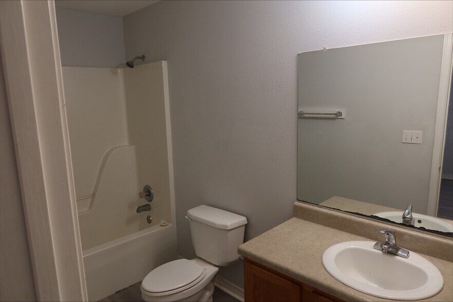 More Photos Of 753 Oakleigh Ave, Gulfport Apartments For Sale