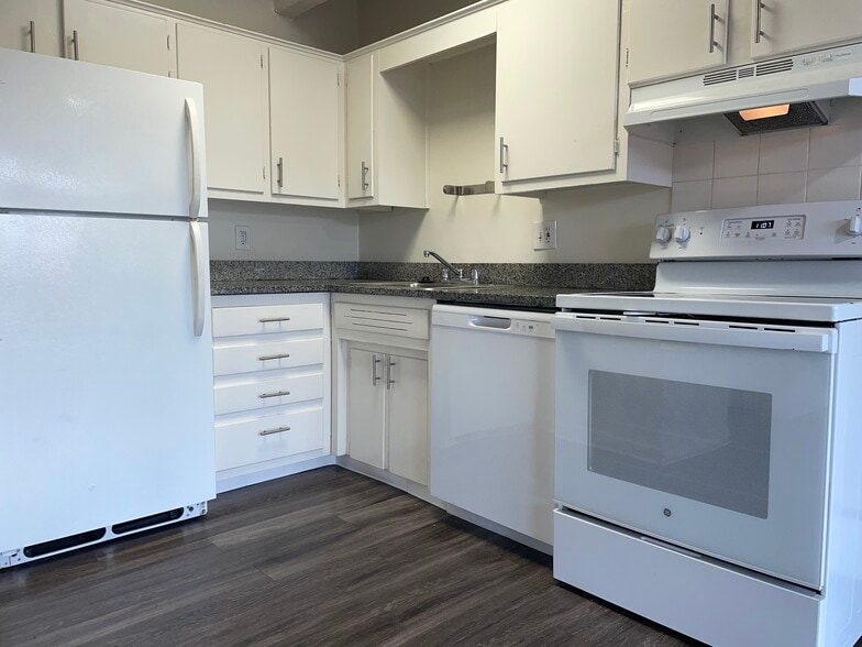 More Photos Of 1085 Pearl St, Denver Apartments For Sale