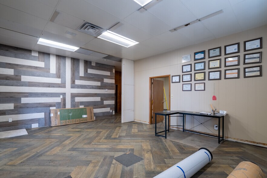 More Photos Of 2535 W Main St, Valley City Self Storage For Lease