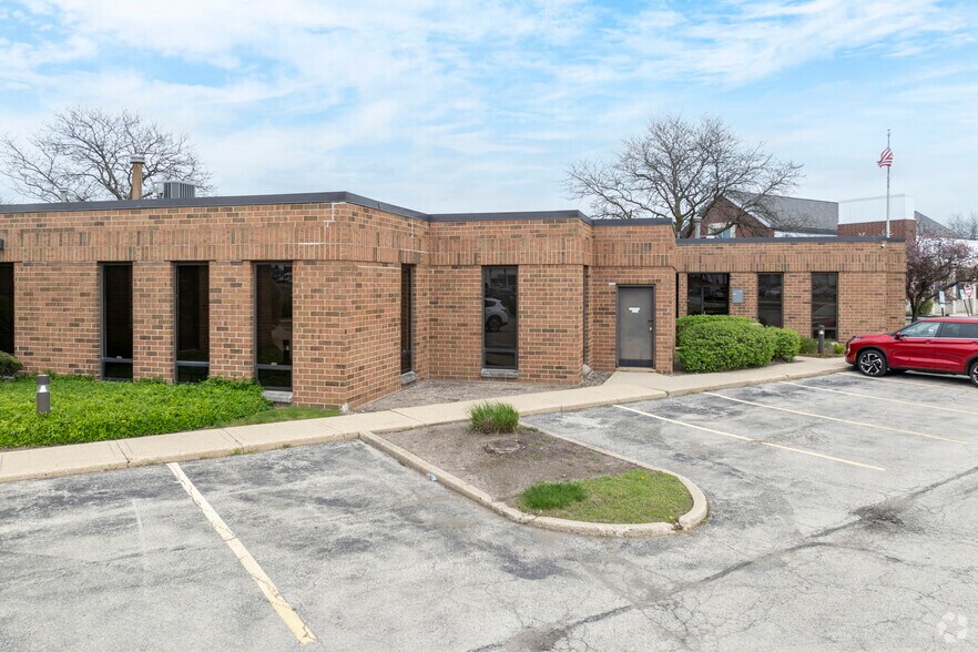 Primary Photo Of 205 W Grand Ave, Bensenville Coworking Space