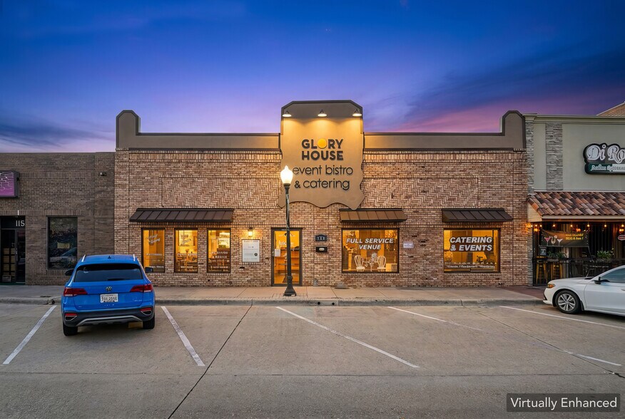 Primary Photo Of 109-111 S Main St, Irving Restaurant For Sale