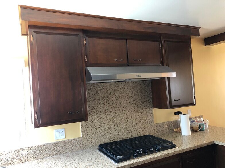 More Photos Of 10404 Foothill Blvd, Lake View Terrace Specialty For Sale