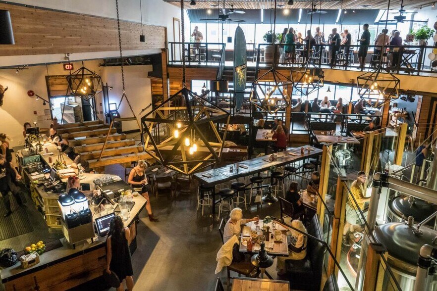 More Photos Of 2933 30 Av, Vernon Flex For Sale