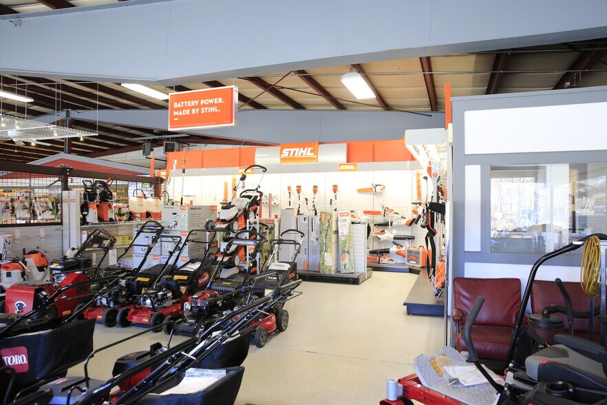 More Photos Of 970 MA-134 Rt, South Dennis Service Station For Sale