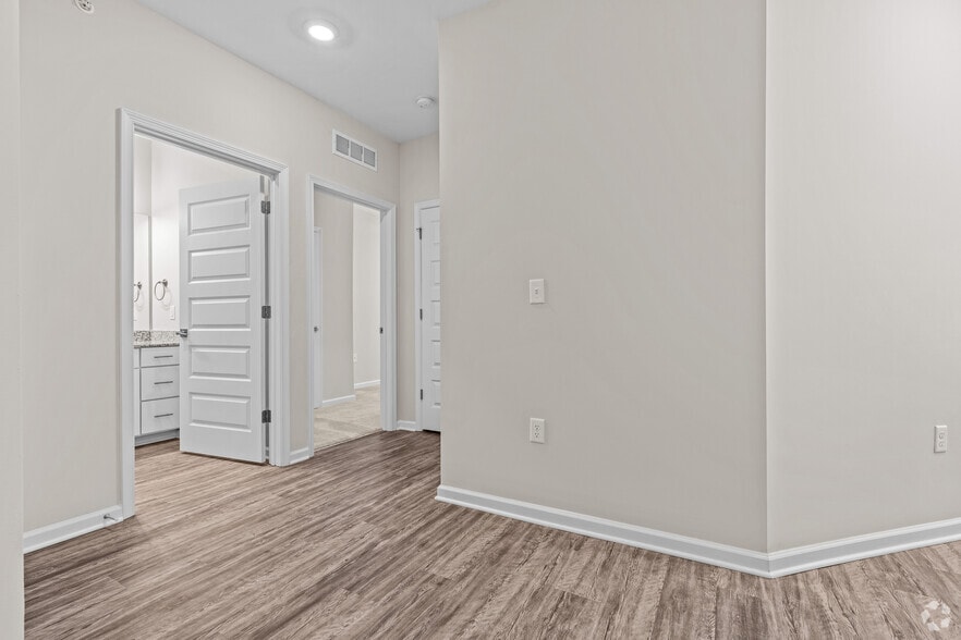 More Photos Of 3061 Godwin Blvd, Suffolk Apartments For Lease