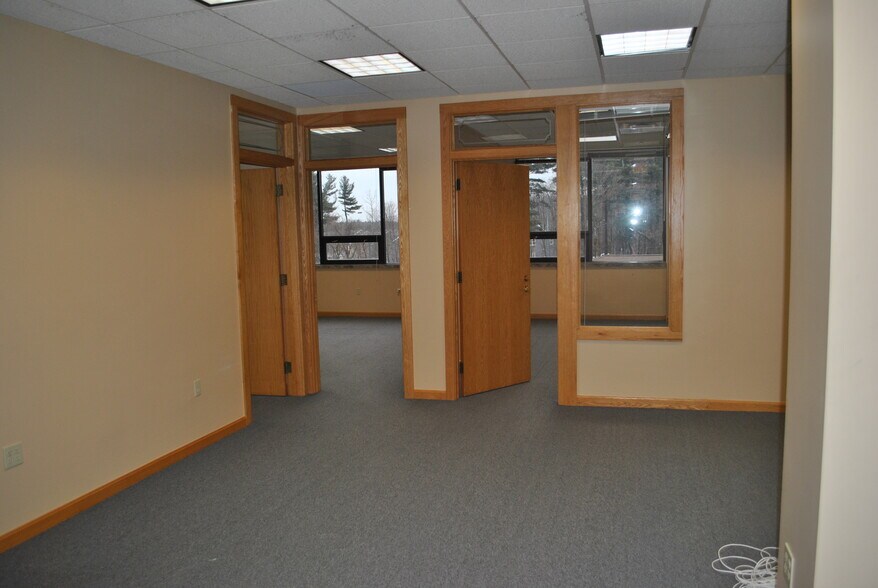 More Photos Of 38 Pond St, Franklin Medical For Lease