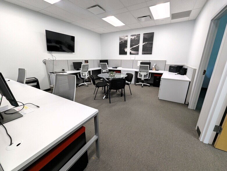 More Photos Of 4 Lan Dr, Westford Office For Lease