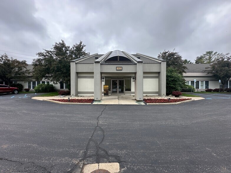 More Photos Of 834 King Hwy, Kalamazoo Office For Lease