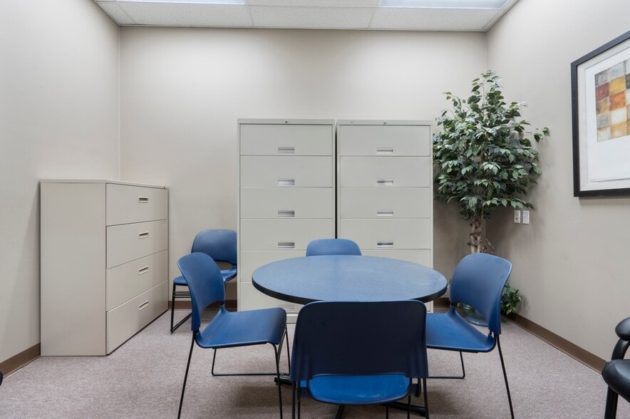 More Photos Of 1345 E Chandler Blvd, Phoenix Office For Lease